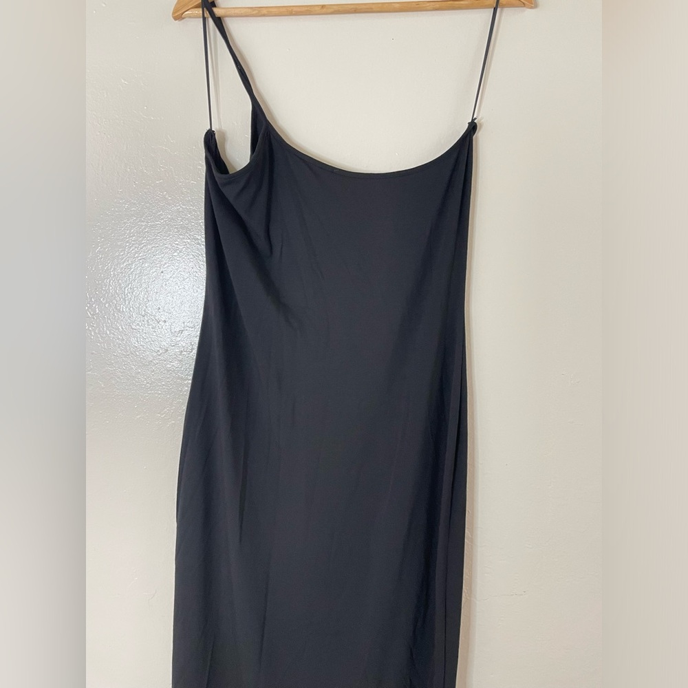 Reformation Women’s Black One shoulder strap asymmetrical Dress - Picture 3 of 11